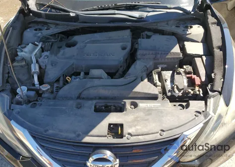 2017 Nissan Altima 2.5 из США, поврежденный, VIN 1N4AL3AP8HC474478